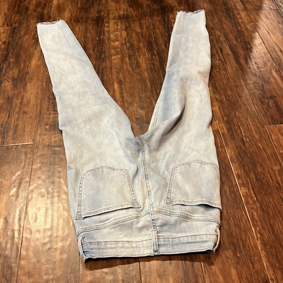 Size 1 jeans from garage - Picture 3 of 3